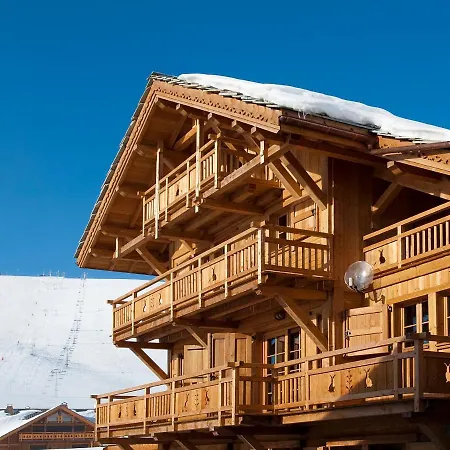 Madame Lievre Blanc Chalet