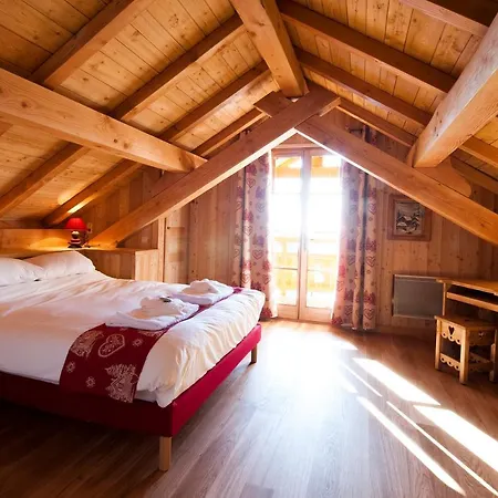 Madame Lievre Blanc Chalet